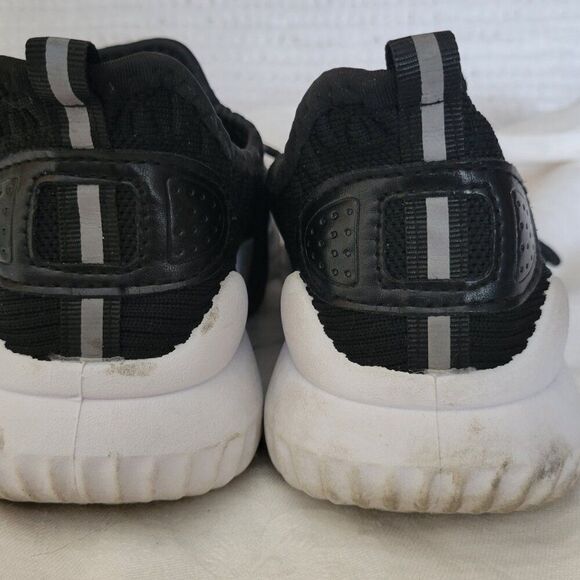 Danskin Shoes Women's Stunt Memory Foam Sz 8 Black White Vegan Lace-up Sneaker - Picture 4 of 12